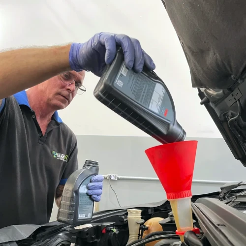 Troca de óleo na Tech Auto